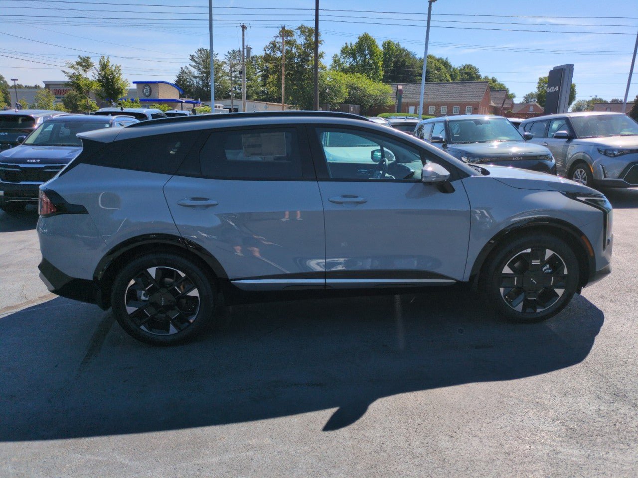 New 2026 Kia Sportage SX FWD image 8