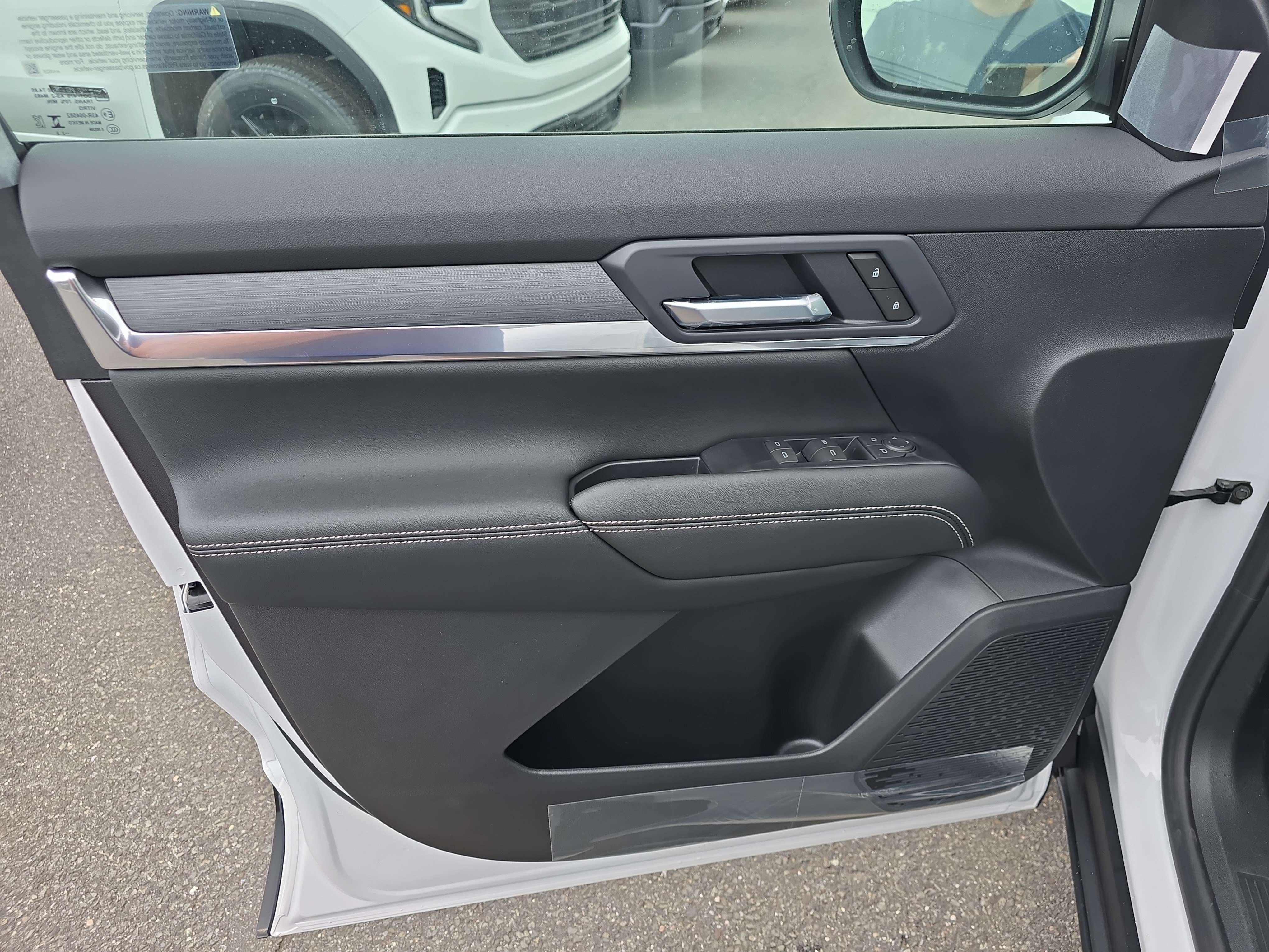 New 2027 GMC Terrain Elevation w/ LPO, Floor Liner Package FWD image 16