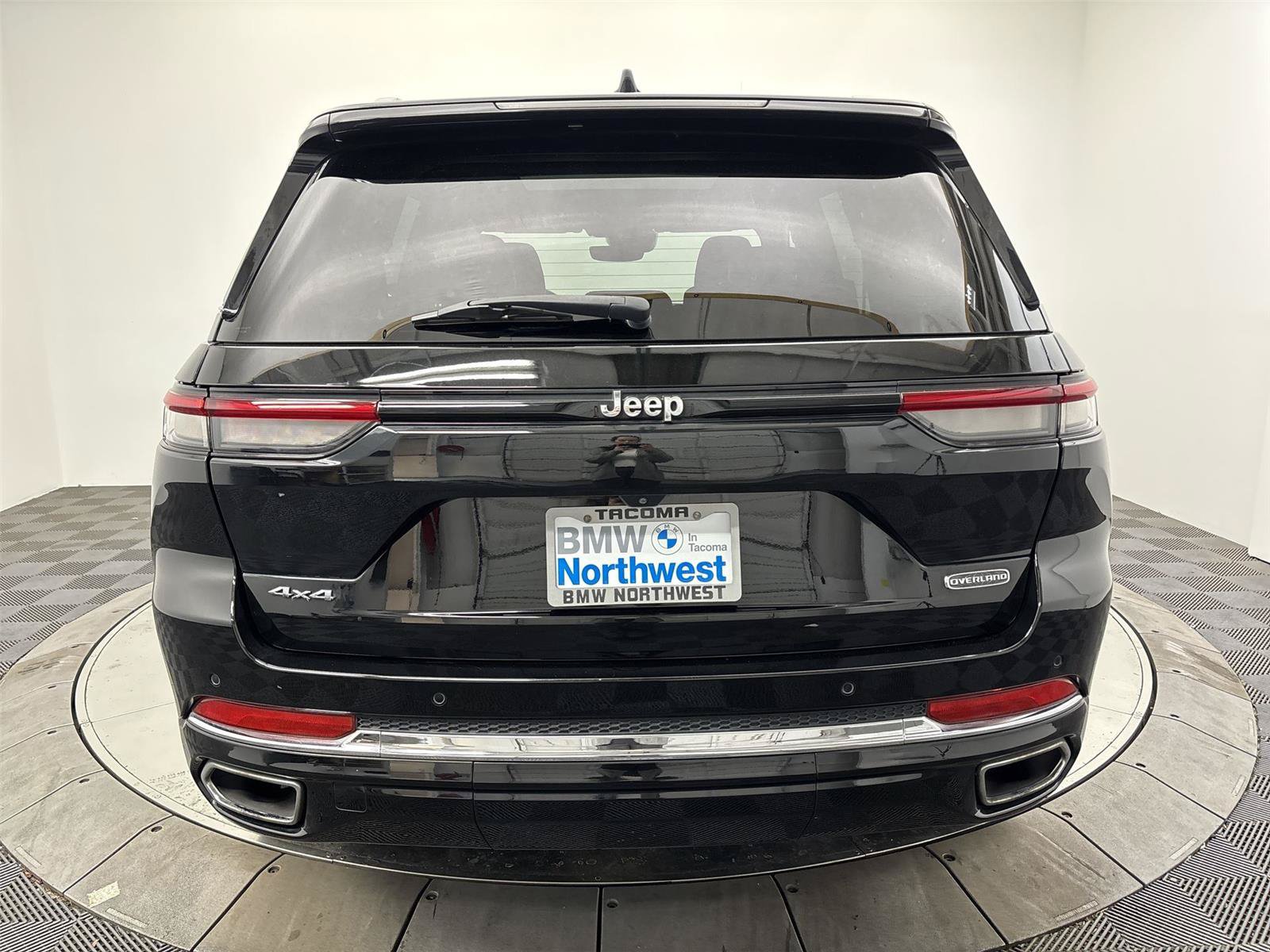 Used 2022 Jeep Grand Cherokee Overland AWD/4WD image 15
