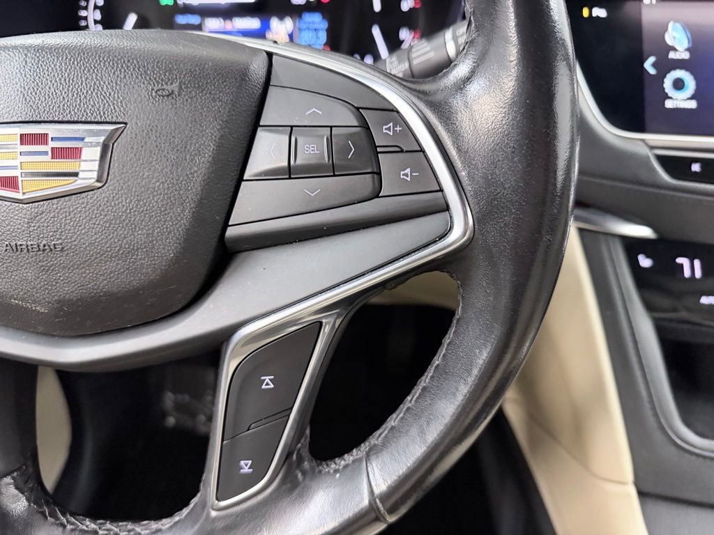 Used 2018 Cadillac XT5 Luxury w/ Driver Awareness Package image 23