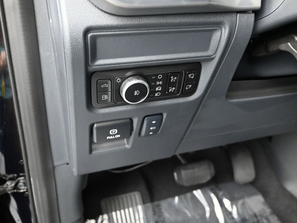 New 2025 Ford F150 Lariat w/ Equipment Group 502A High image 15