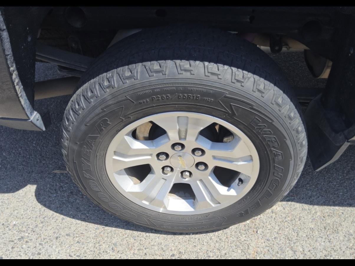 Used 2018 Chevrolet Silverado 1500 LTZ Z71 w/ LTZ Plus Package AWD/4WD image 21