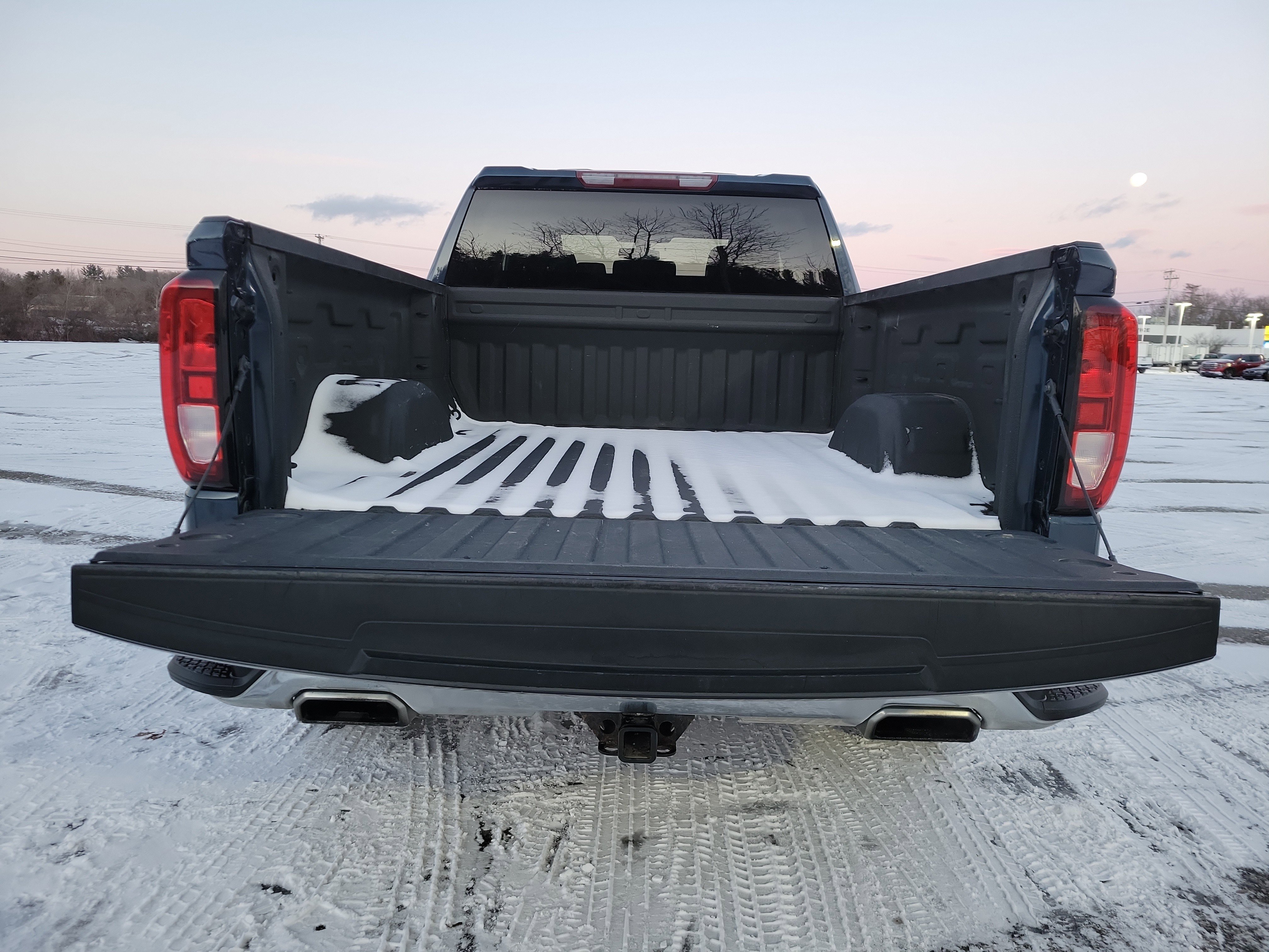 Used 2021 GMC Sierra 1500 SLE w/ X31 Off-Road Package image 17