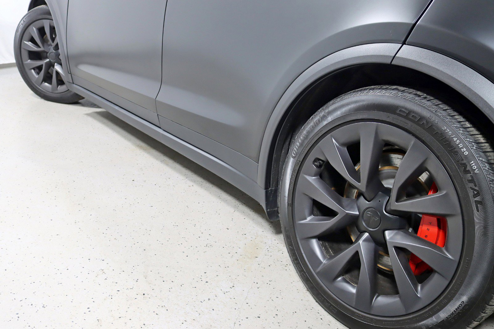 Used 2023 Tesla Model X Plaid image 13