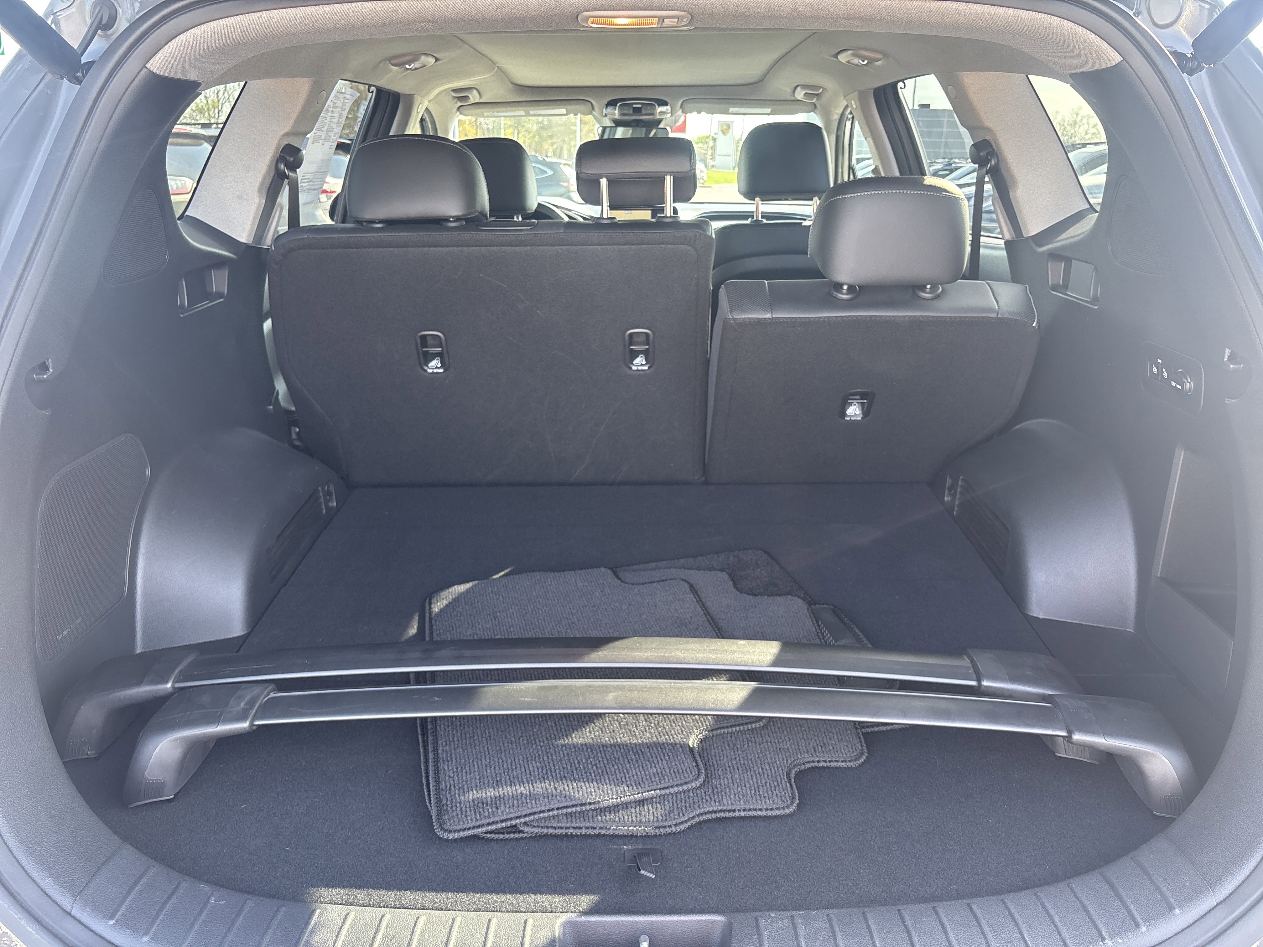 Used 2023 Hyundai Santa Fe Limited image 14
