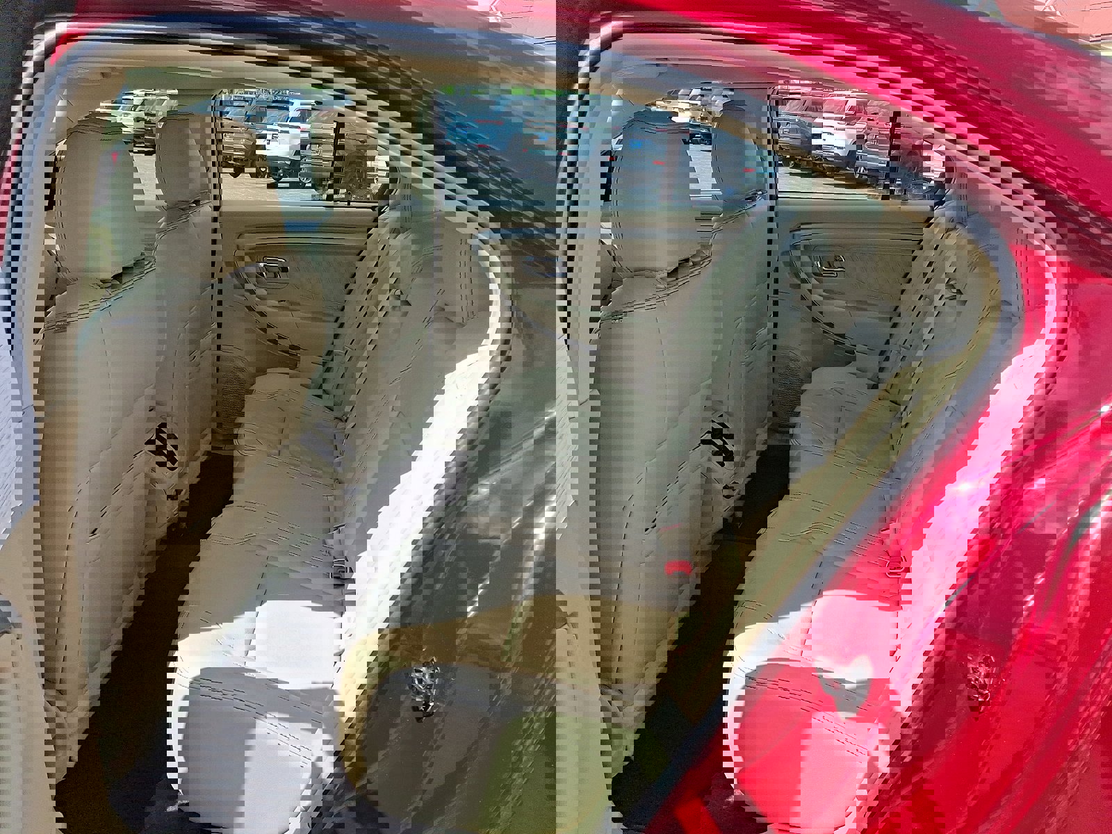 Used 2017 Ford Taurus SEL image 10