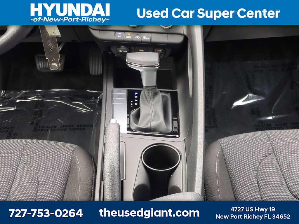 Certified 2023 Hyundai Elantra SE FWD image 18
