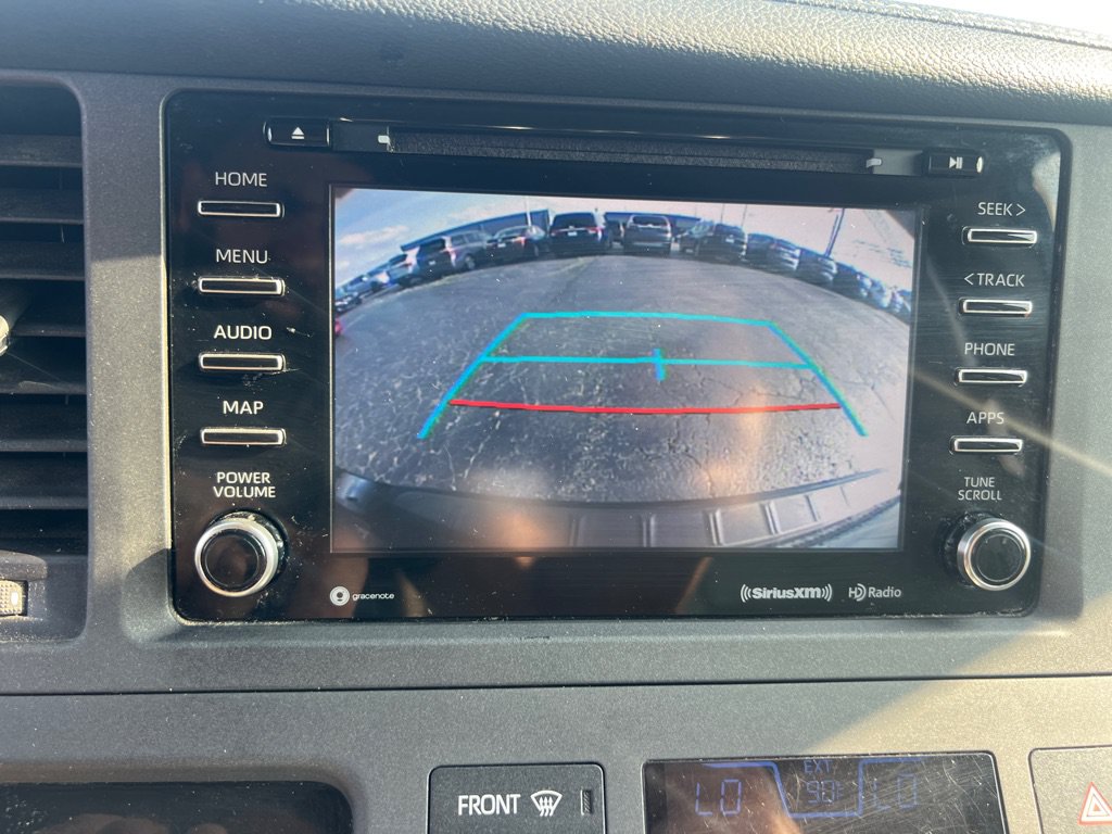 Used 2020 Toyota Sienna XLE AWD/4WD image 28