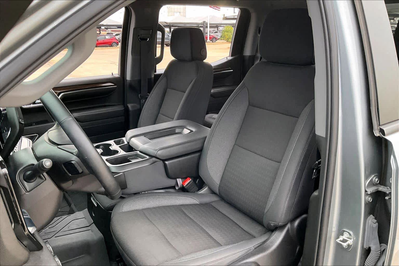 Used 2024 Chevrolet Silverado 1500 RST AWD/4WD image 9