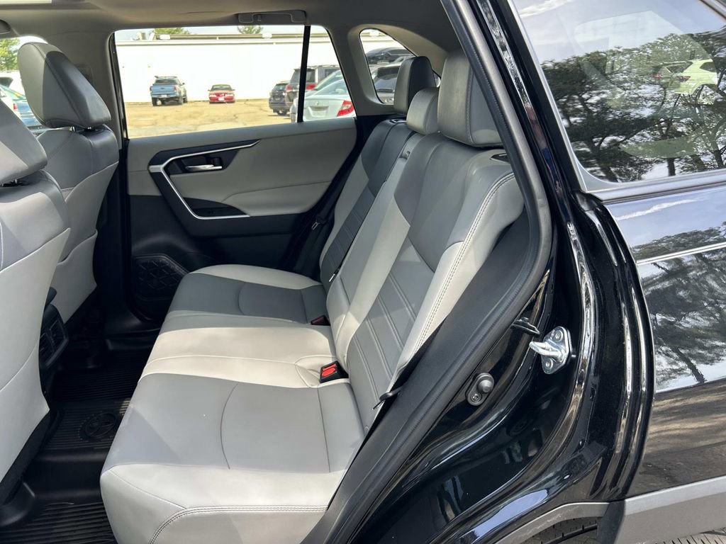 Certified 2022 Toyota RAV4 XLE Premium image 14