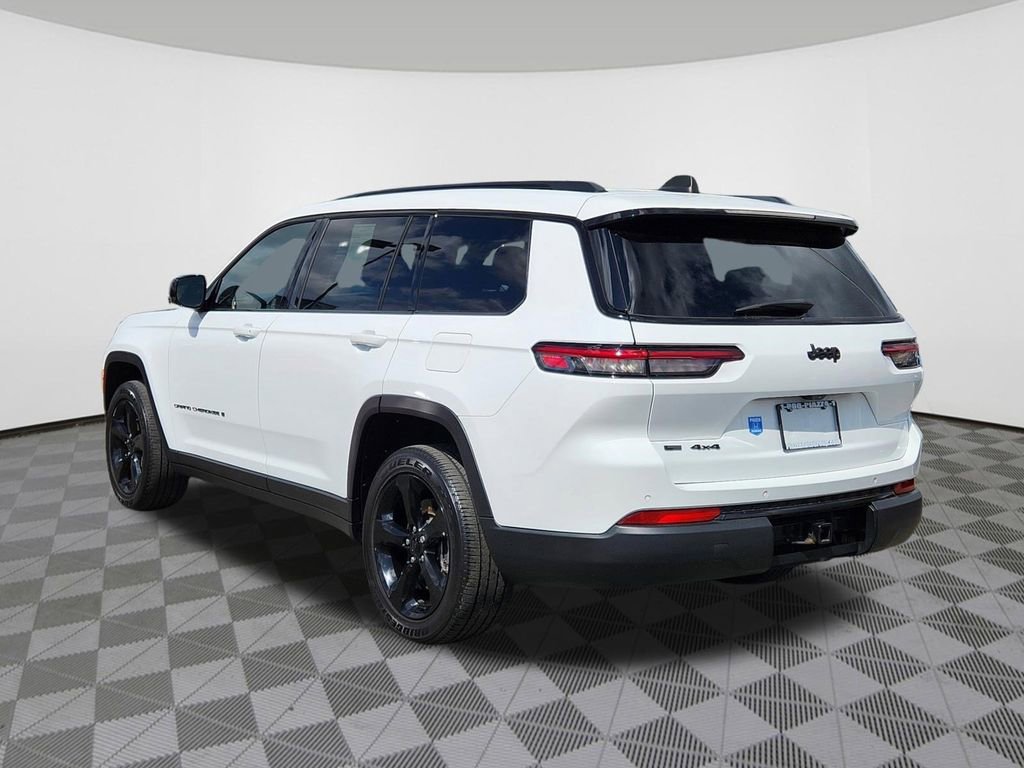 Used 2023 Jeep Grand Cherokee L Laredo AWD/4WD image 3