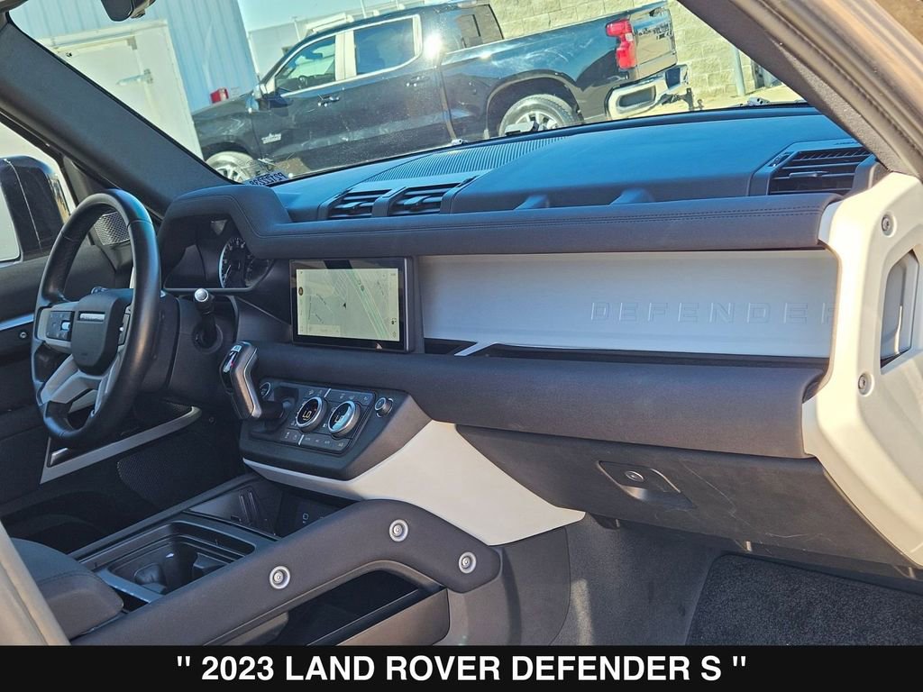 Used 2023 Land Rover Defender 110 S image 29