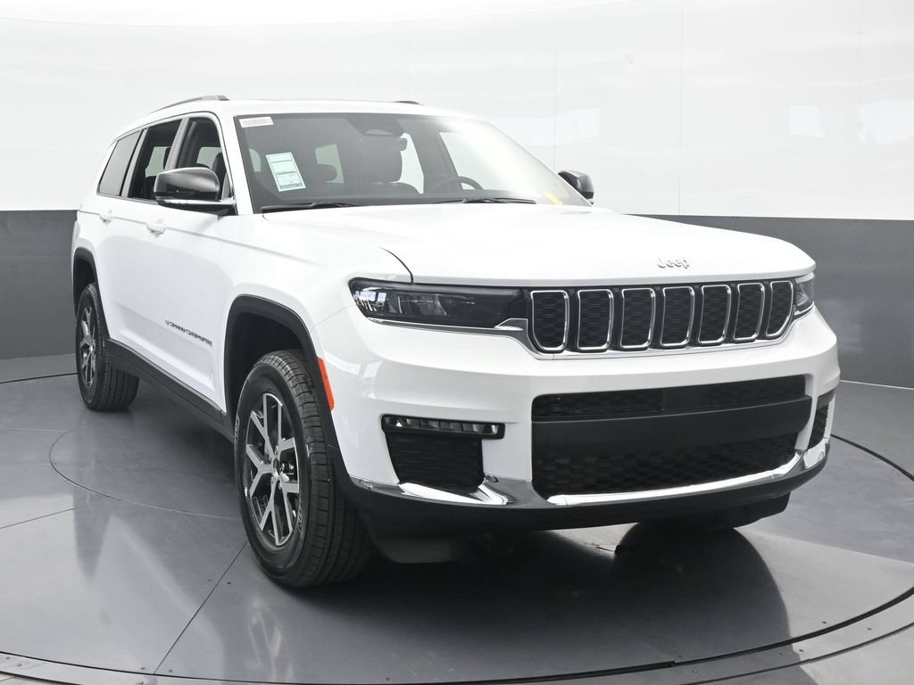 Used 2025 Jeep Grand Cherokee L Limited RWD image 9