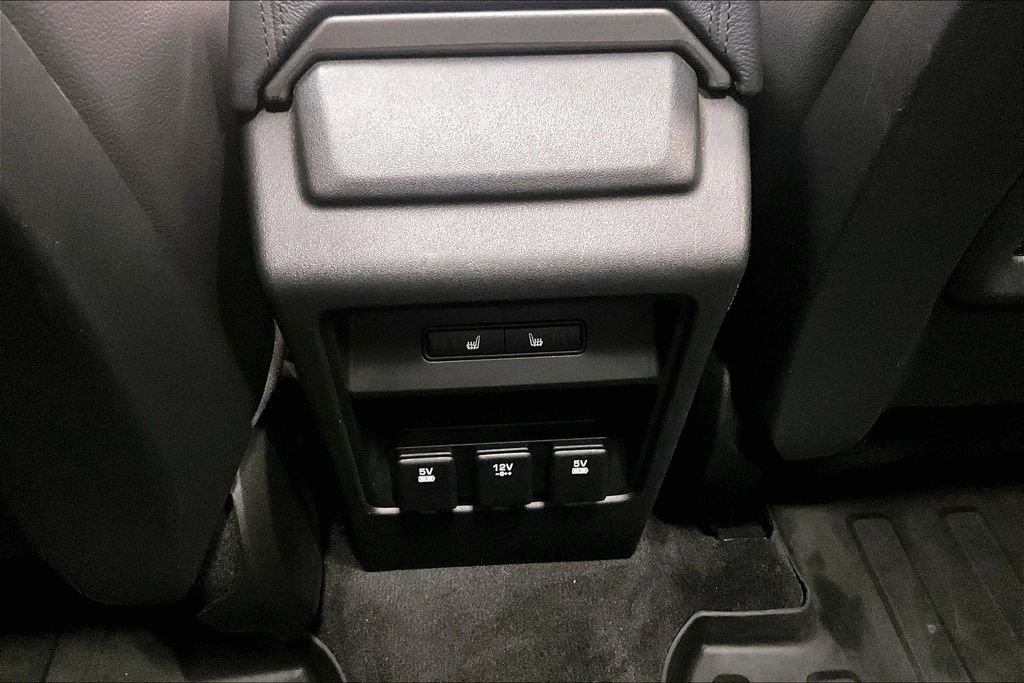 Used 2018 Land Rover Discovery Sport HSE AWD/4WD image 25