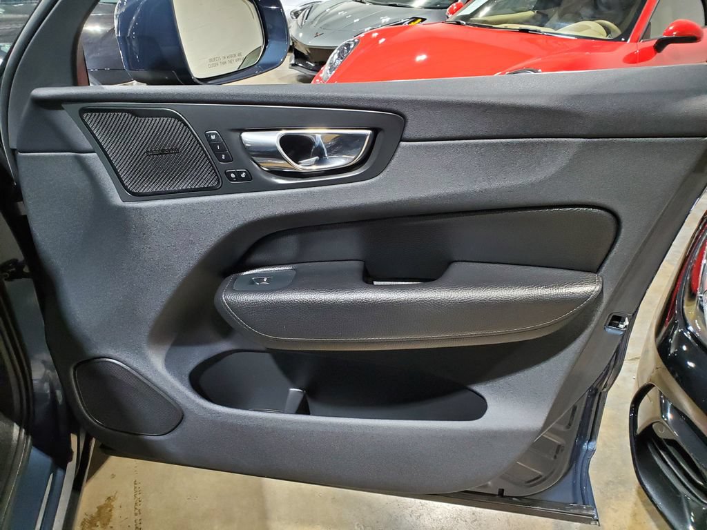 Used 2019 Volvo XC60 T5 Inscription w/ Protection Package Premier FWD image 16