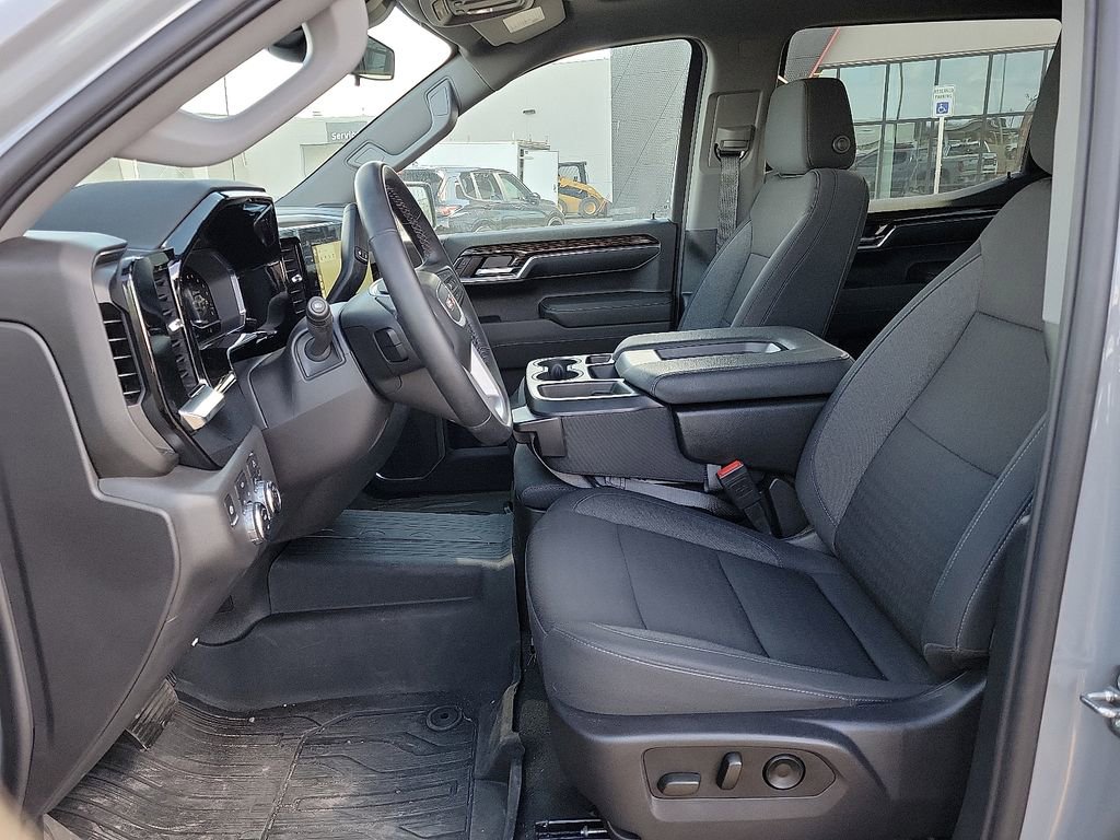 Used 2024 GMC Sierra 1500 Elevation w/ LPO, Elevation Black Package image 10