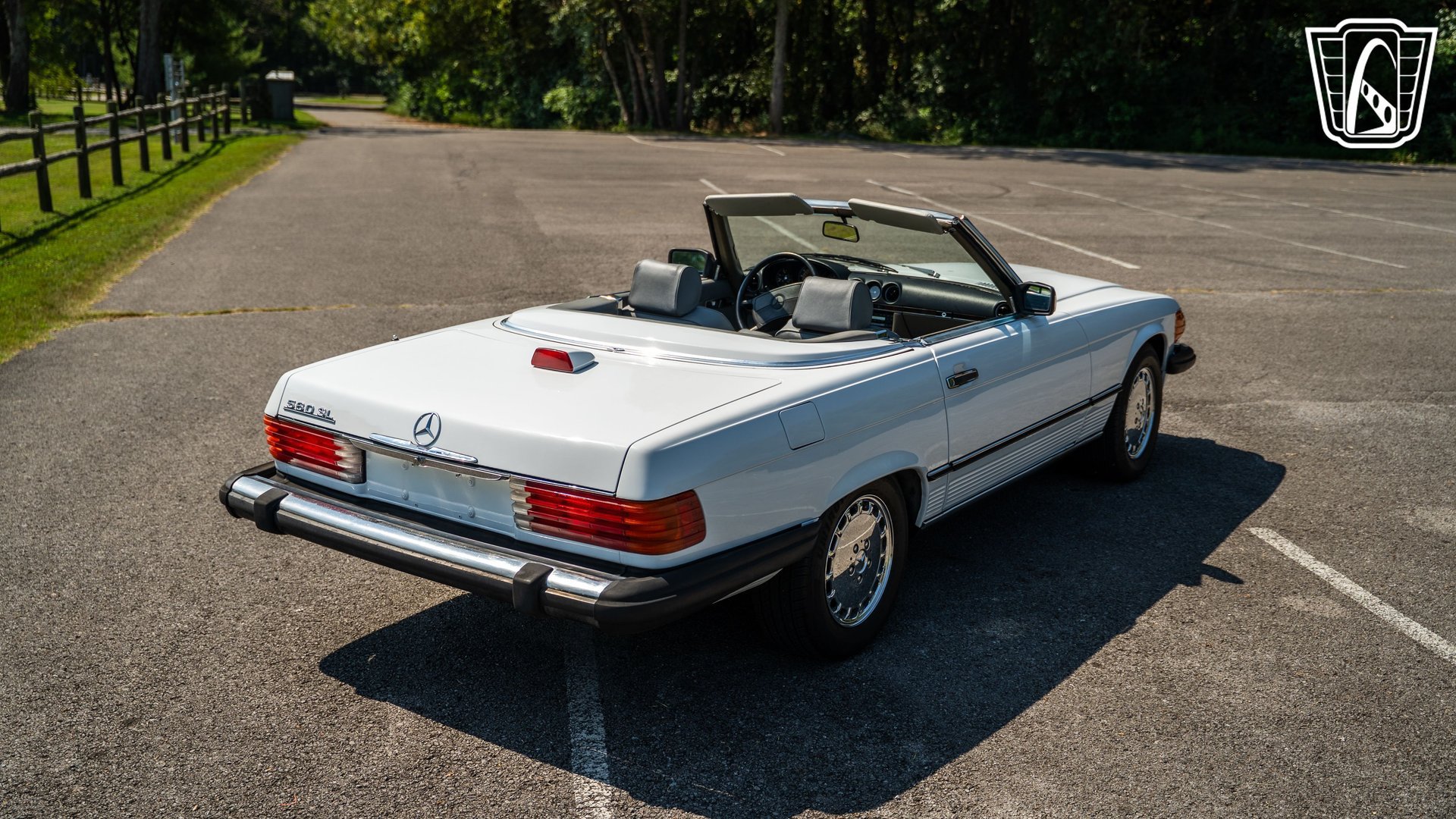 Used 1987 Mercedes-Benz 560 SL image 17