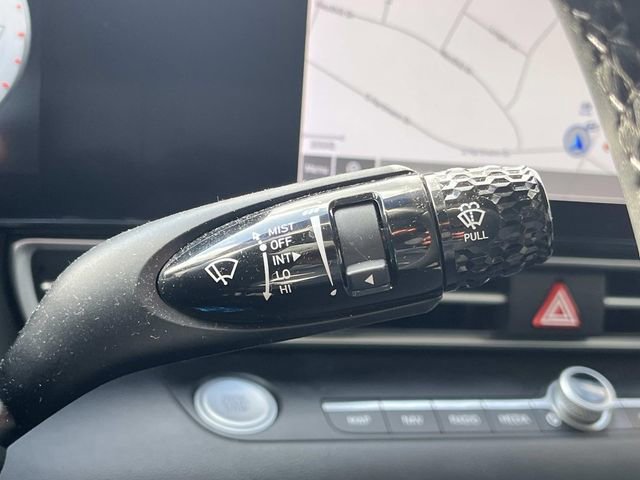 Certified 2021 Hyundai Elantra Limited image 30