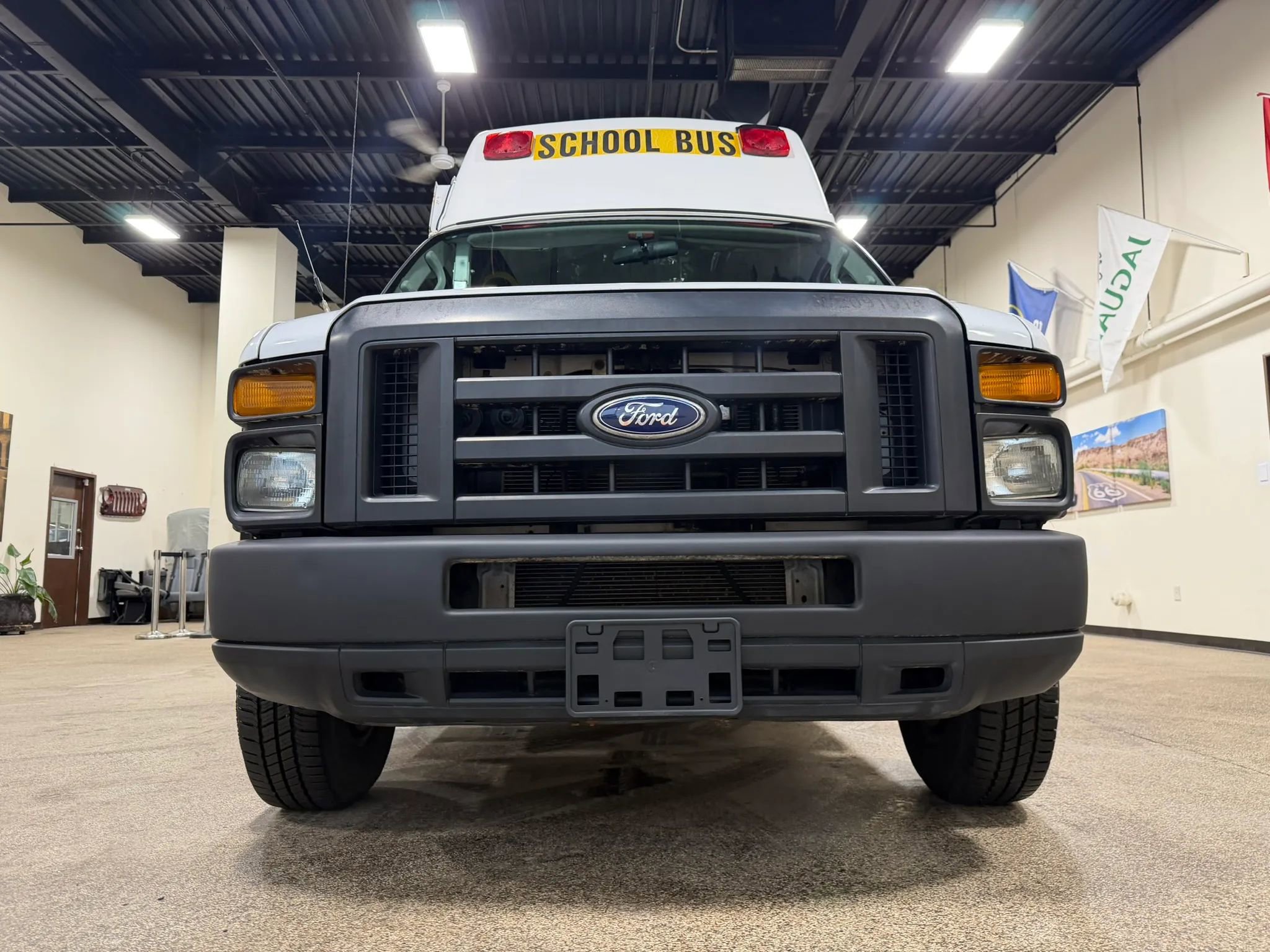 Used 2014 Ford E-250 and Econoline 250 Extended w/ Power Group RWD image 13