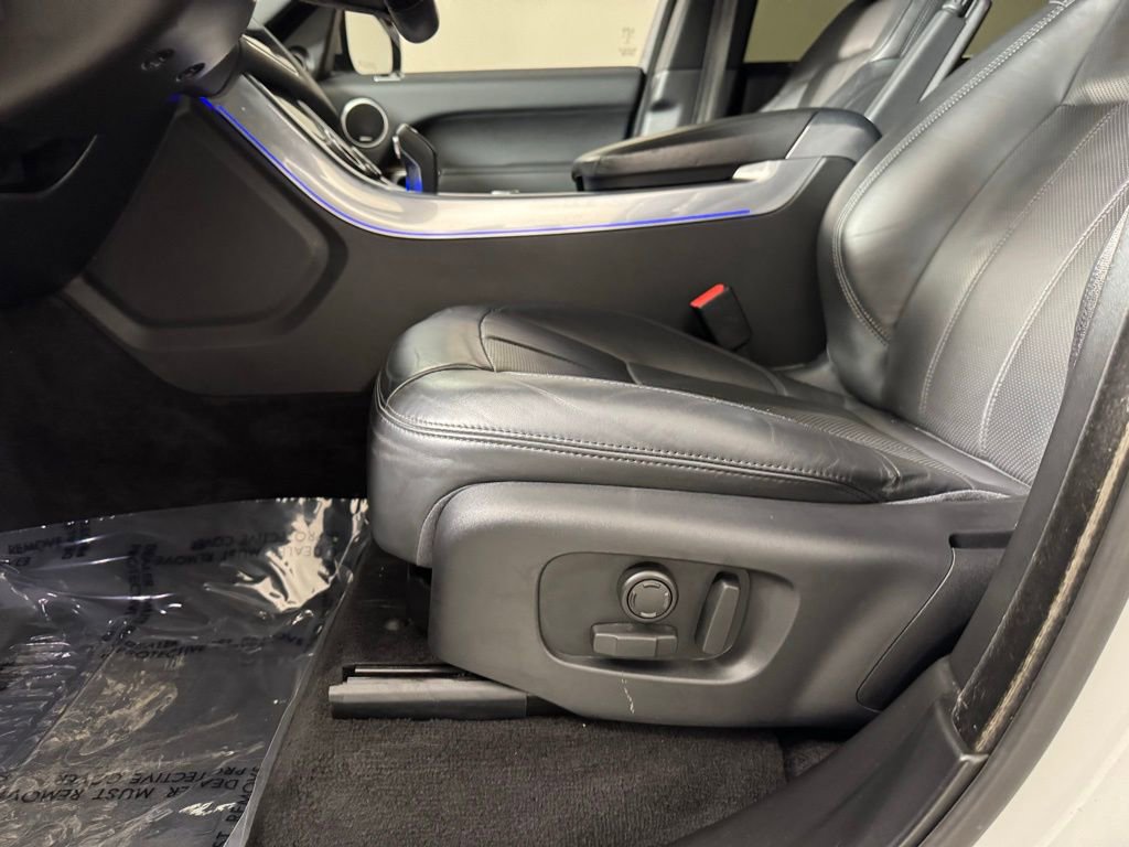 Used 2019 Land Rover Range Rover Sport HSE image 18