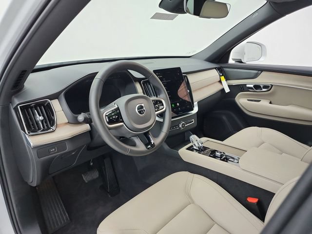 Certified 2025 Volvo XC90 B6 Plus AWD/4WD image 16