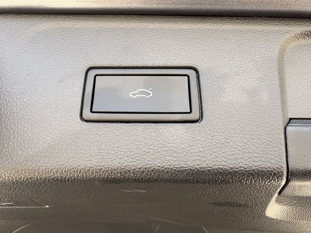 Used 2024 Volkswagen Atlas SE FWD image 28