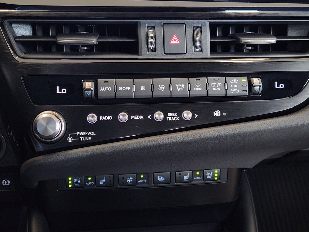 Certified 2023 Lexus ES 300h Ultra Luxury w/ Accessory Package (Z2) FWD image 18