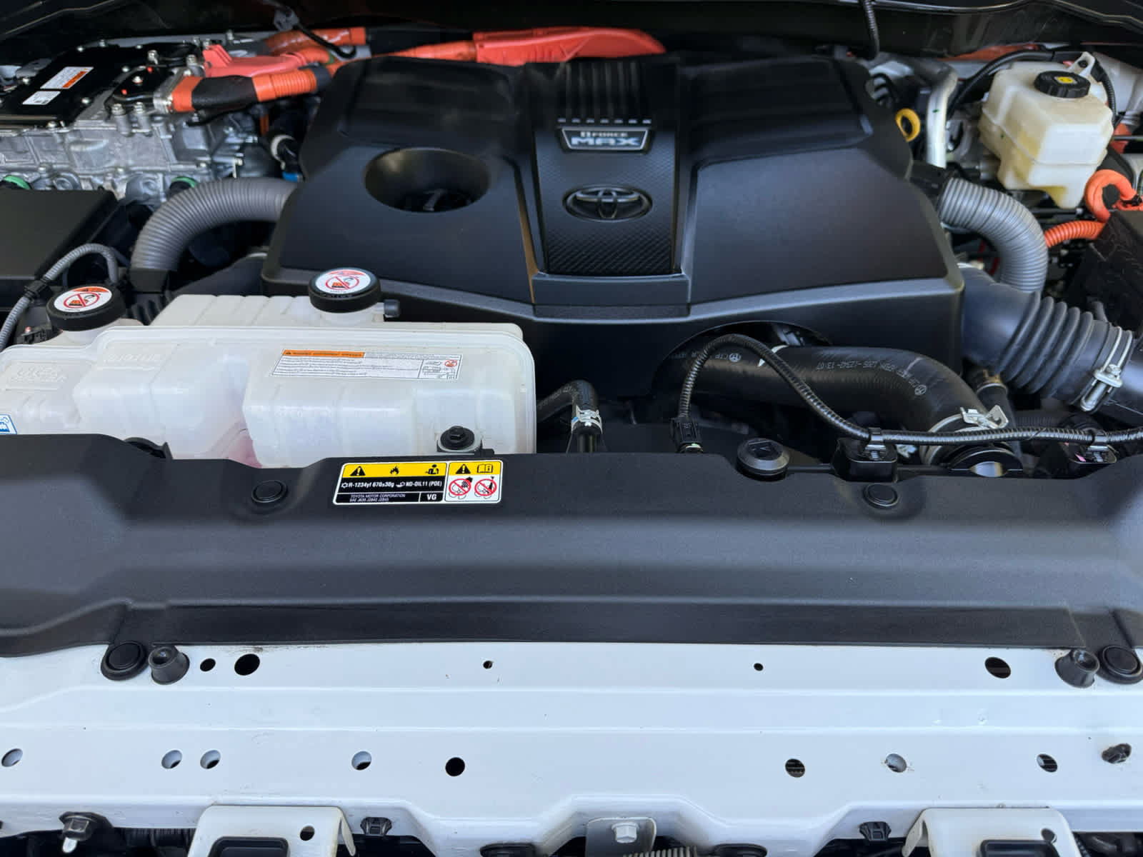Used 2025 Toyota Tundra Platinum AWD/4WD image 29
