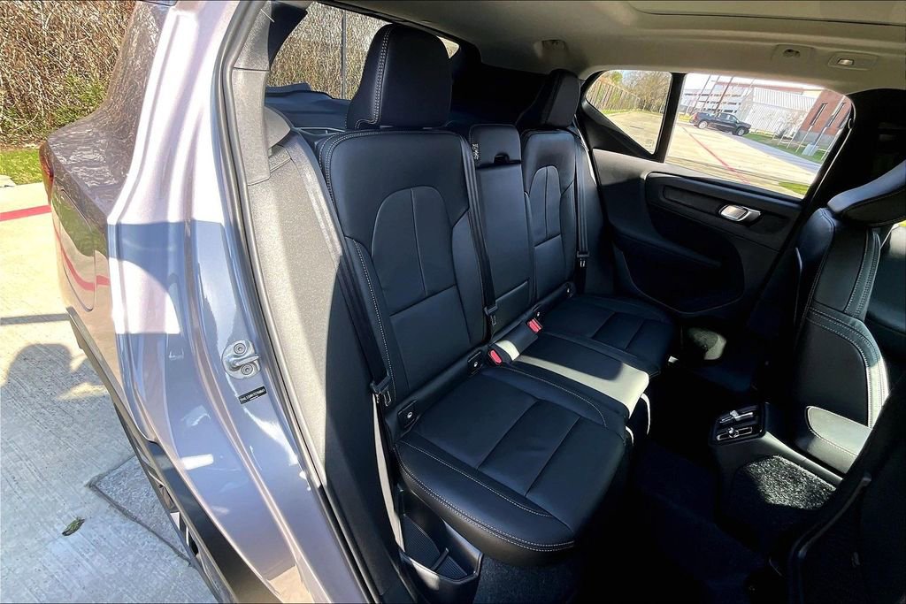 New 2026 Volvo XC40 B5 Ultra AWD/4WD image 10