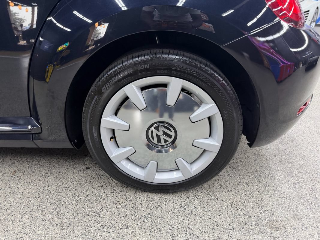 Used 2019 Volkswagen Beetle 2.0T S FWD image 32