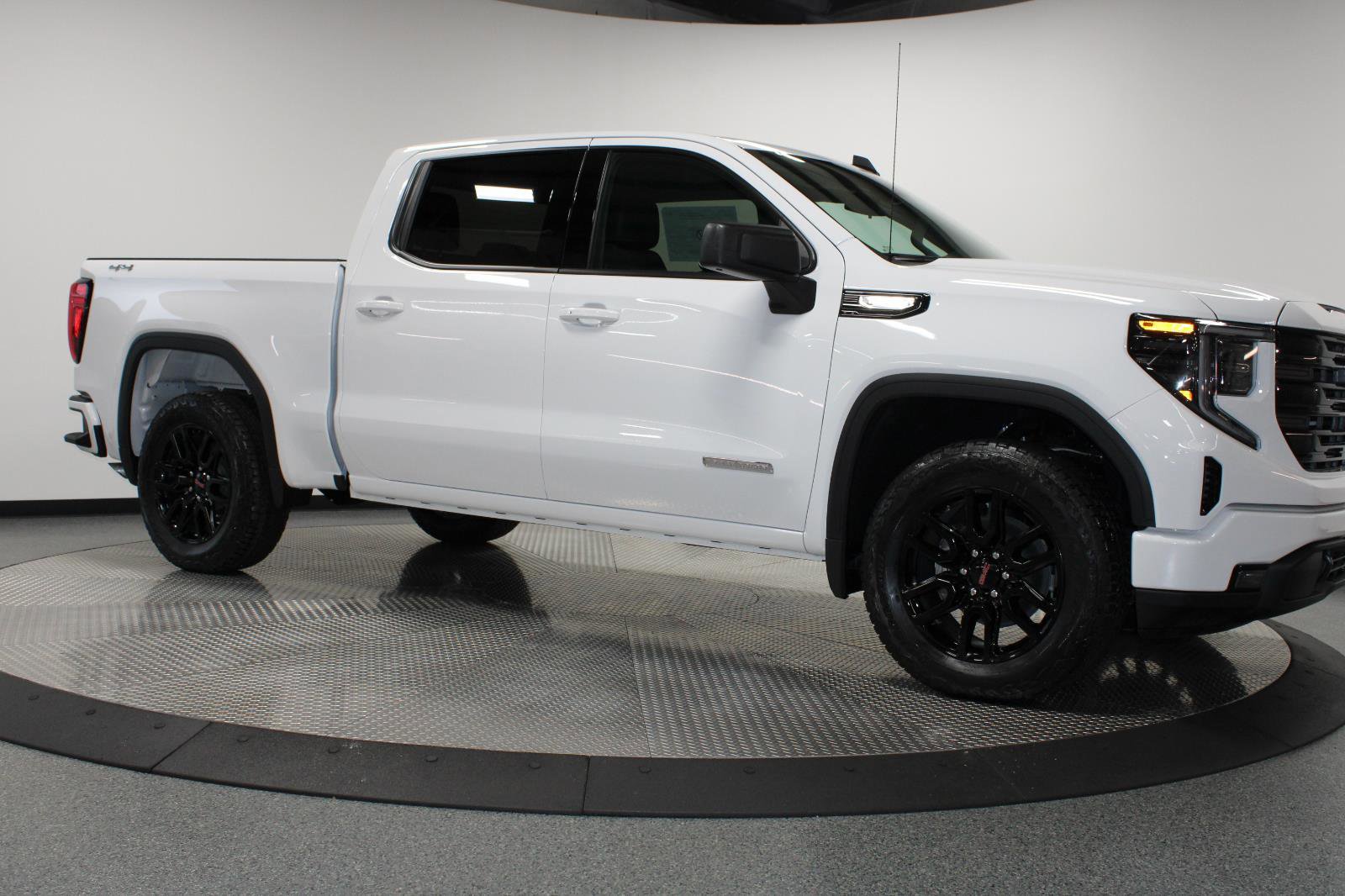 New 2025 GMC Sierra 1500 Elevation image 20