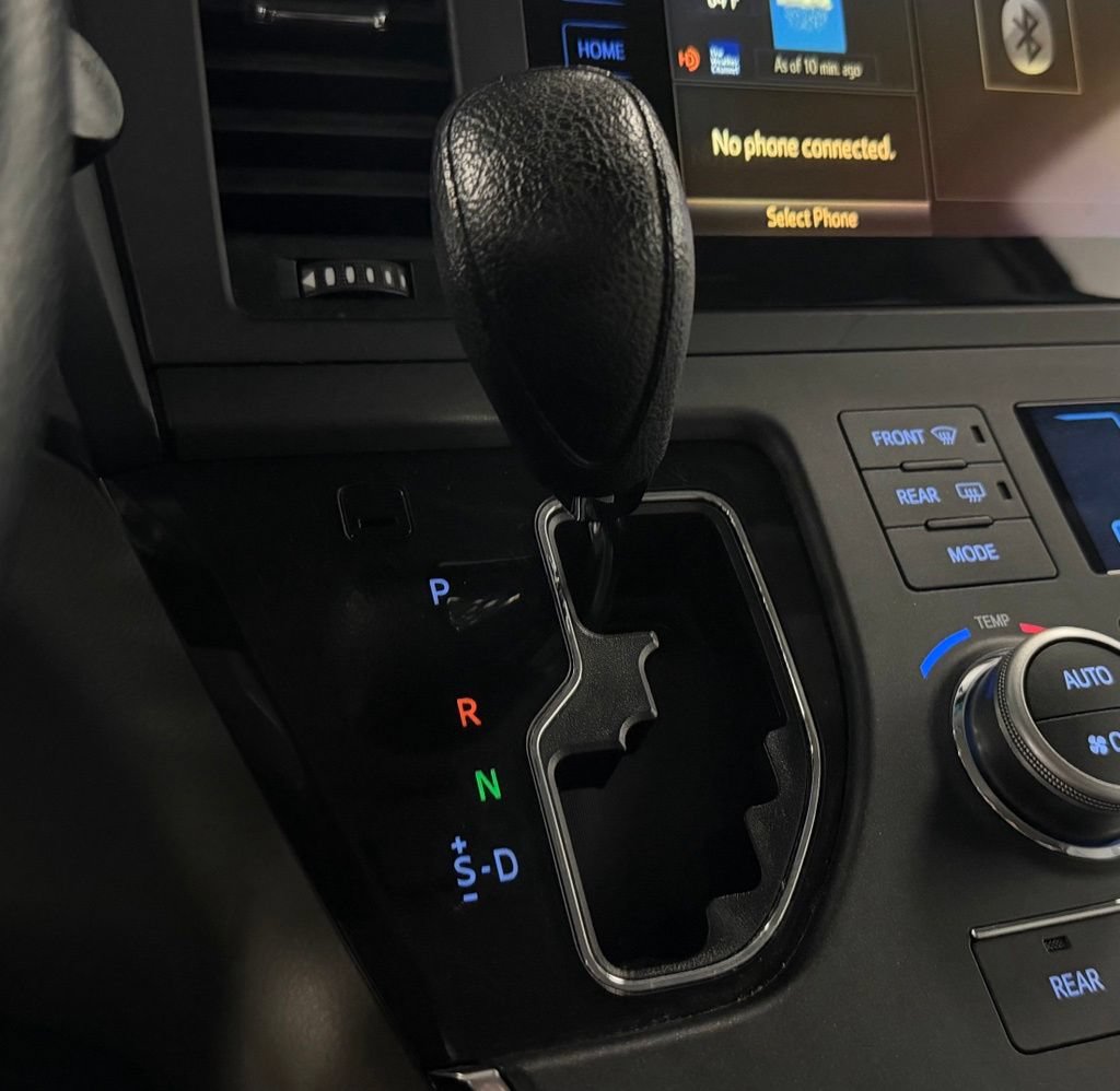 Used 2015 Toyota Sienna LE AWD/4WD image 19