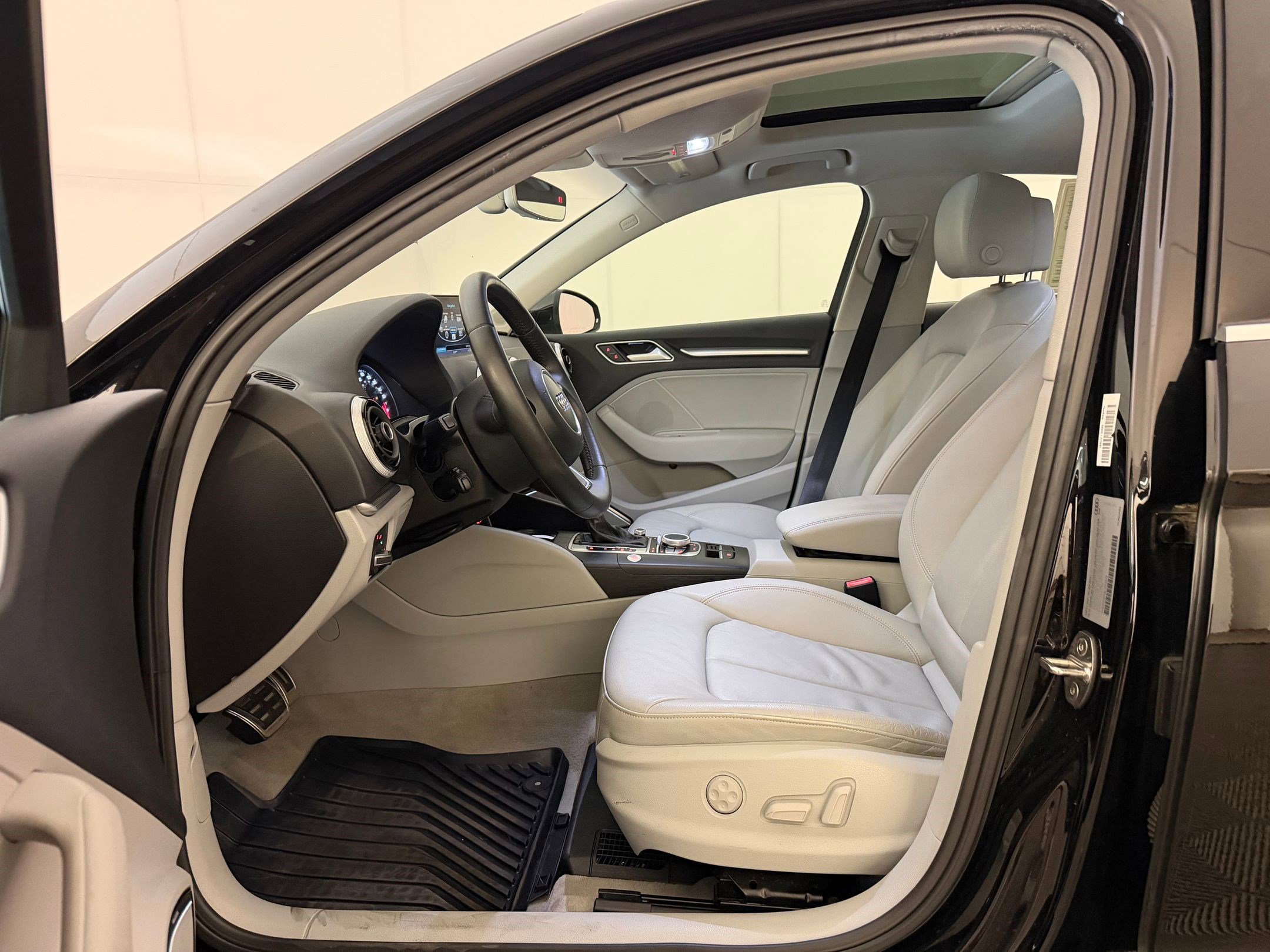 Used 2016 Audi A3 1.8T Prestige w/ Prestige Package FWD image 5