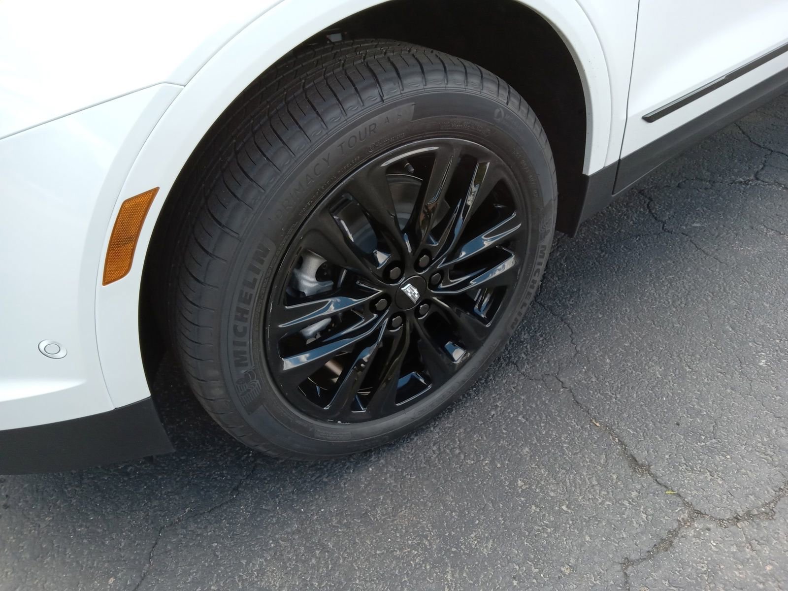 New 2026 Cadillac XT5 Premium Luxury w/ LPO, ONYX Package image 6