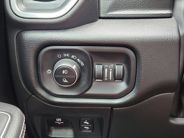 Used 2024 RAM 1500 Laramie image 25