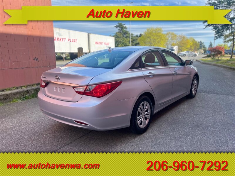 Used 2012 Hyundai Sonata GLS FWD image 5
