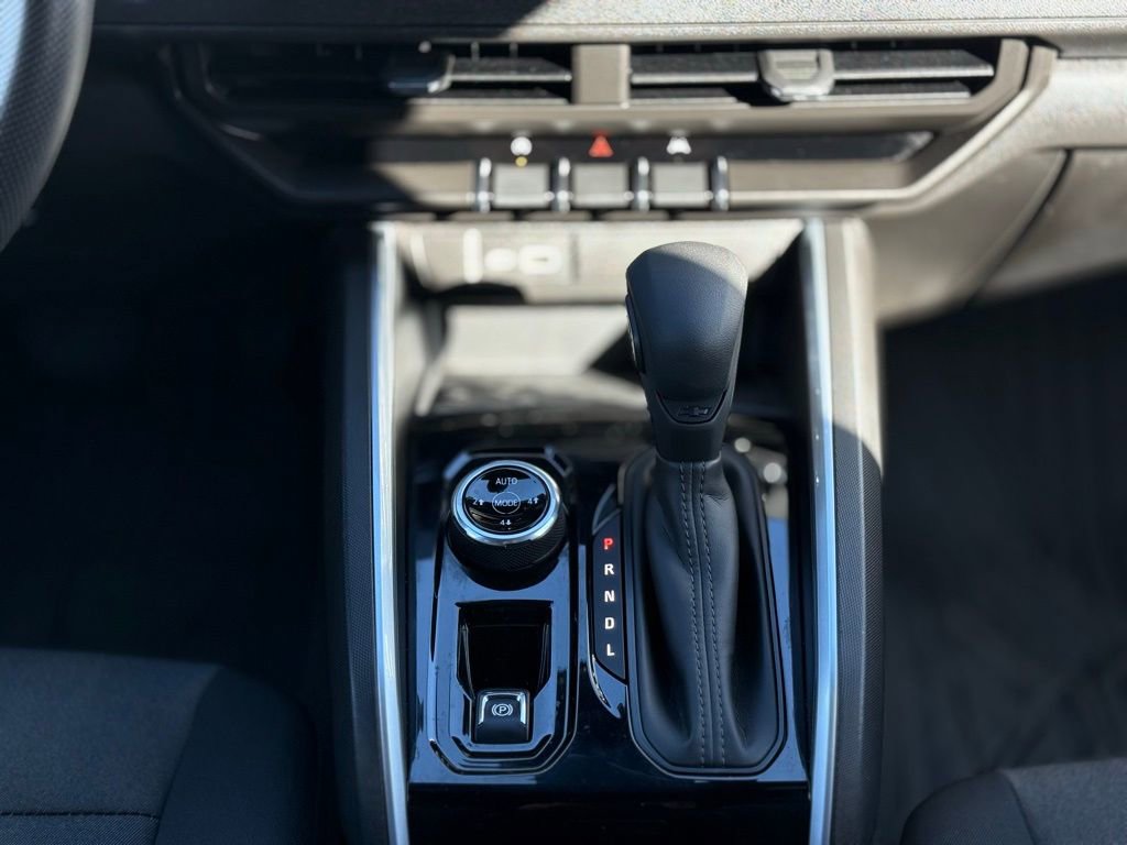 Used 2024 Chevrolet Colorado Trail Boss w/ Advanced Trailering Package image 26