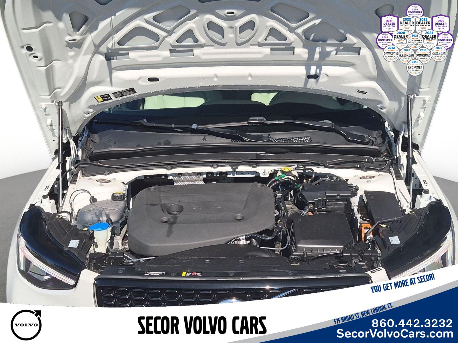Used 2023 Volvo XC40 B5 Plus w/ Driver Assist Package AWD/4WD image 25