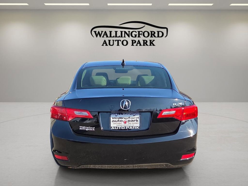 Used 2013 Acura ILX w/ Premium Package image 5