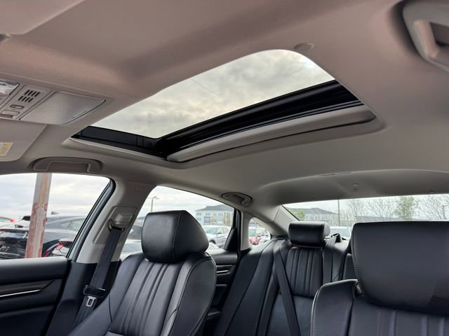 Used 2022 Honda Accord Touring image 30