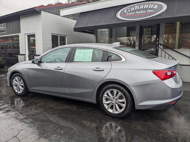 Used 2023 Chevrolet Malibu LT image 2