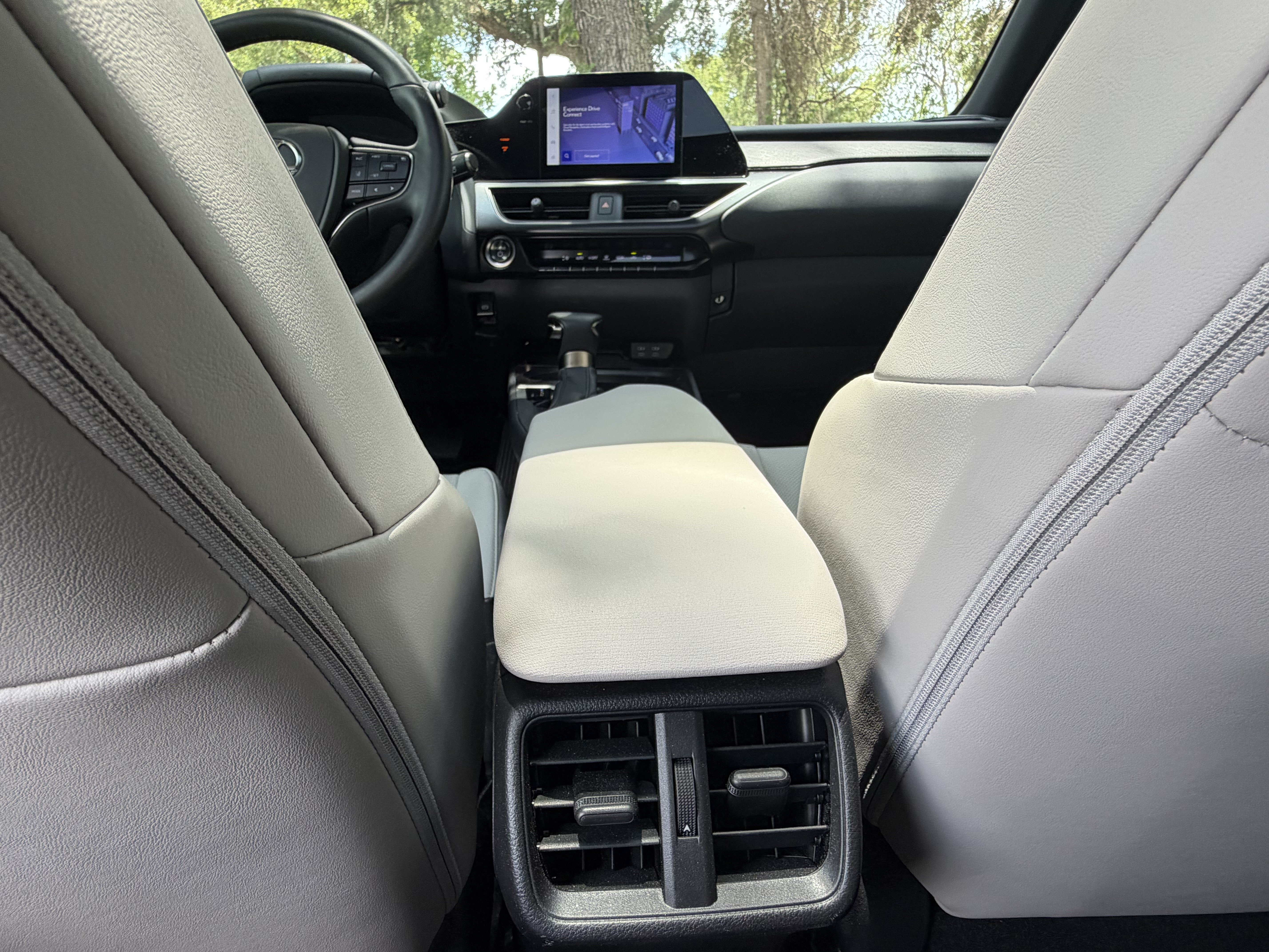 Used 2024 Lexus UX 250h F Sport FWD image 38