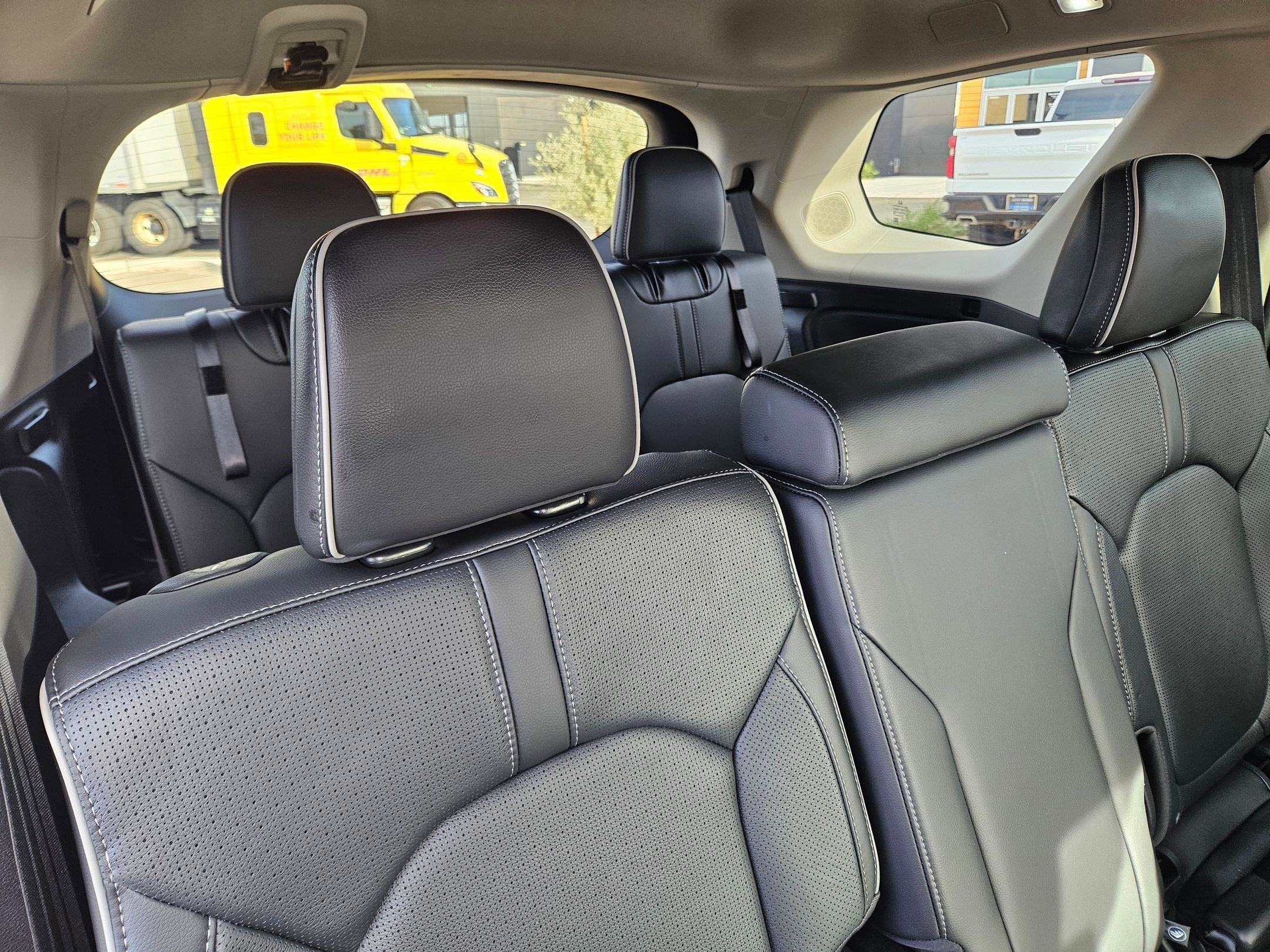 Used 2025 Honda Pilot Elite image 27