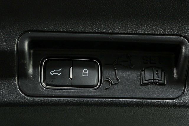 Used 2025 Ford Explorer ST-Line w/ Premium Package RWD image 31