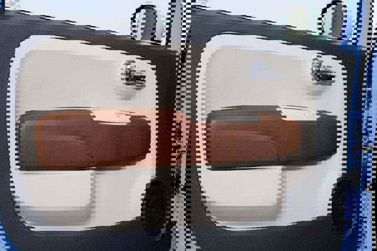 Used 2019 FIAT 500 Lounge image 7