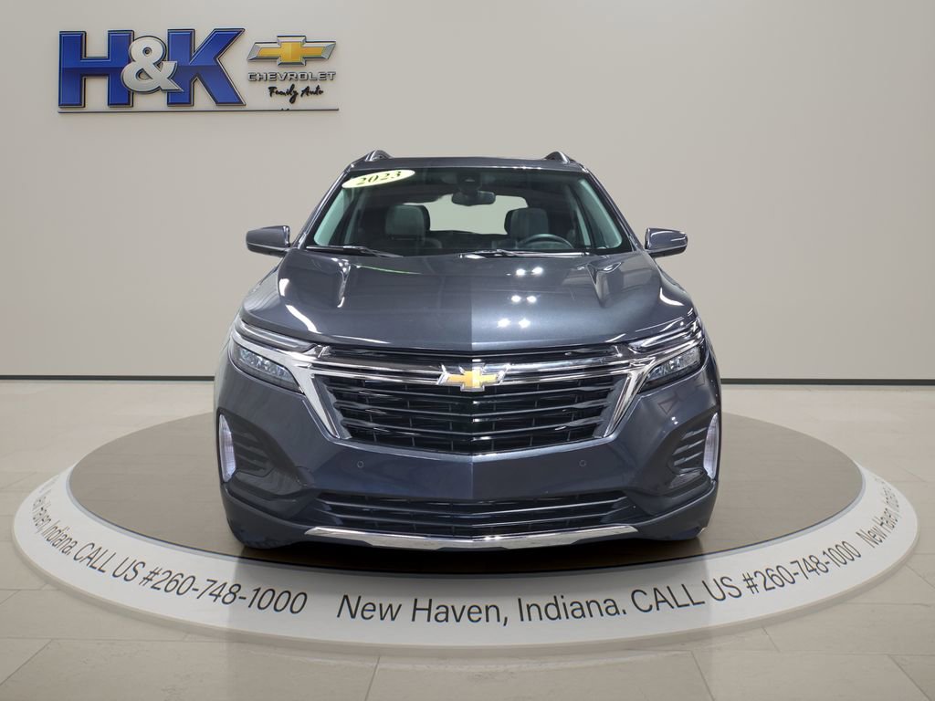 Used 2023 Chevrolet Equinox LT FWD image 2