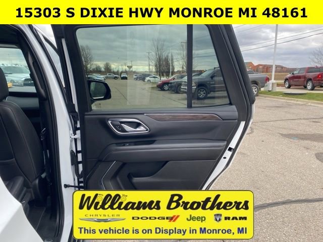 Used 2022 Chevrolet Tahoe LT w/ Luxury Package image 28