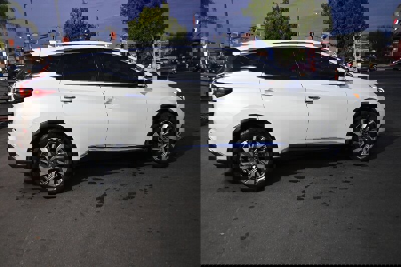 Used 2021 Nissan Murano SL w/ SL Moonroof Package image 13