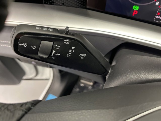 New 2026 Volkswagen Tiguan SE R-Line image 19