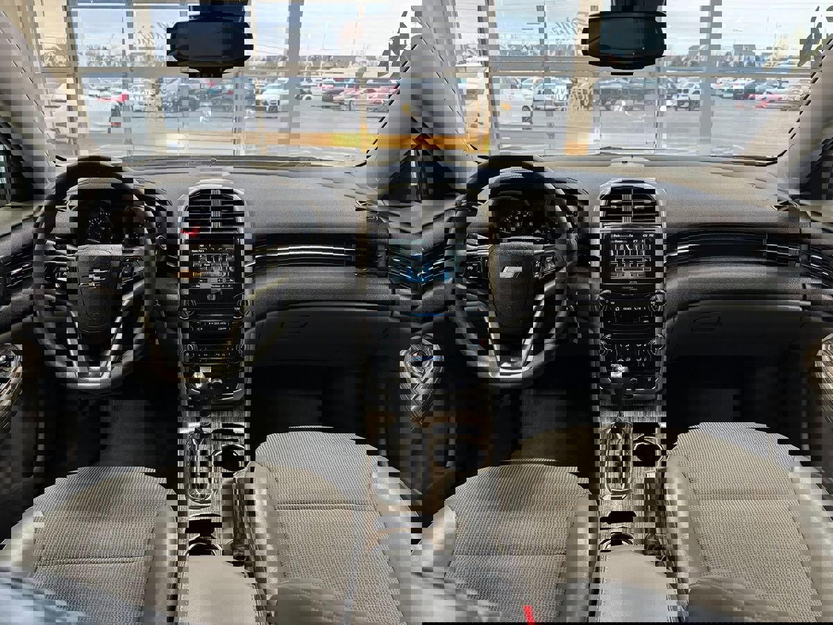 Used 2016 Chevrolet Malibu LT image 23